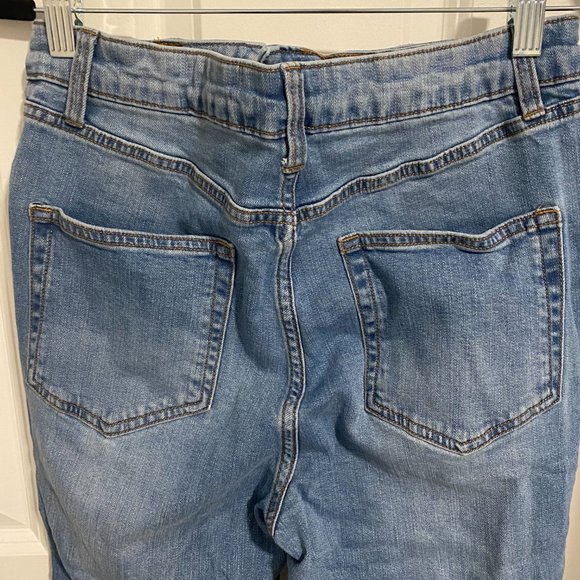 Wild Fable Distressed Highest Rise Mom Jean - Size 6 - Picture 6 of 8